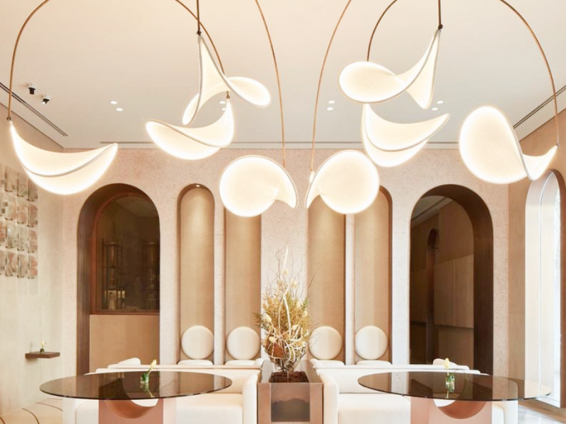 Свет и декор